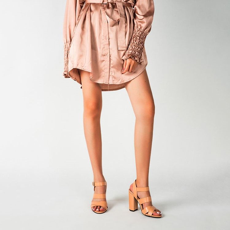 Kvinnors Line-style Spänne Chunky Heel Sandaler Med Öppen Tå